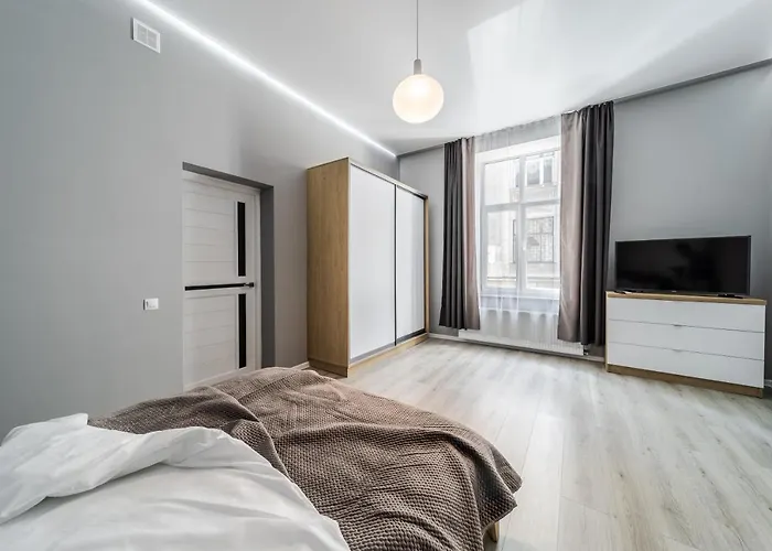 Inshiapartments On Popovycha Str 2 דירה