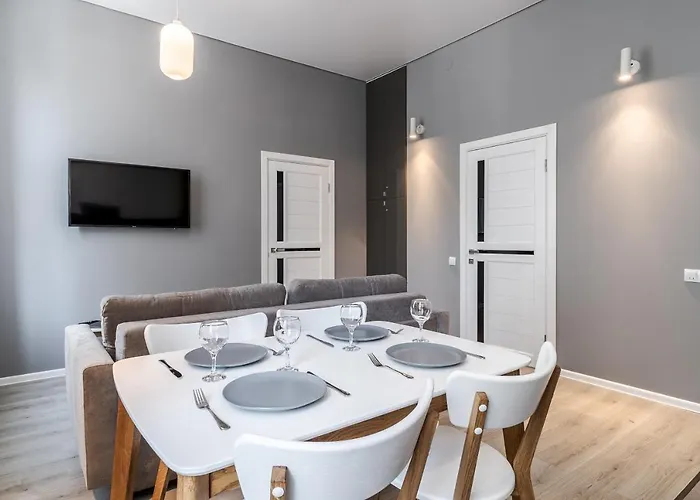 Inshiapartments On Popovycha Str 2 *