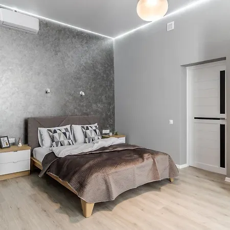 Apartment Inshiapartments On Popovycha Str 2