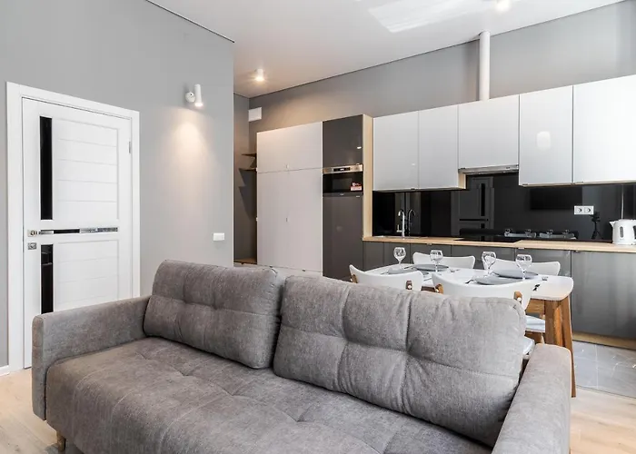 Inshiapartments On Popovycha Str 2